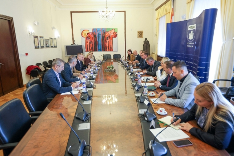 Slika /slike/Priopcenja/znuemi,omnu5 (3).jpg